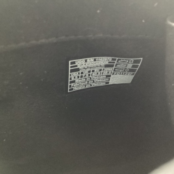 UGG® Women's CityFunc Zip Booties, size 9.5 - Picture 5 of 10